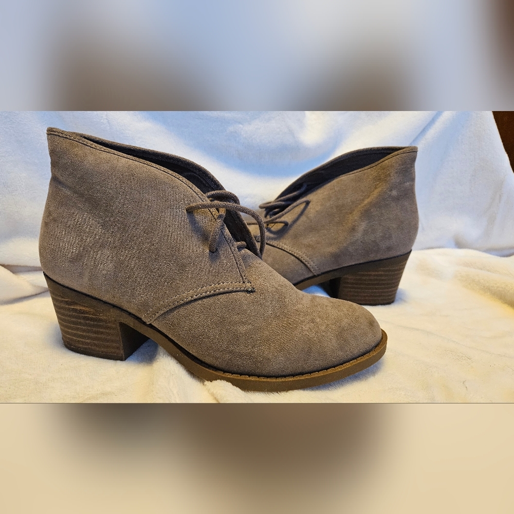 Carlos by Carlos Santana Gray Ankle Booties